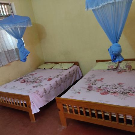 Isuruma Rest Катарагама Стая снимка